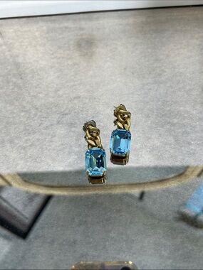Gorgeous Janis Savitt Gold Chain Blue Crystal Drop Earrings - Women Jewelry